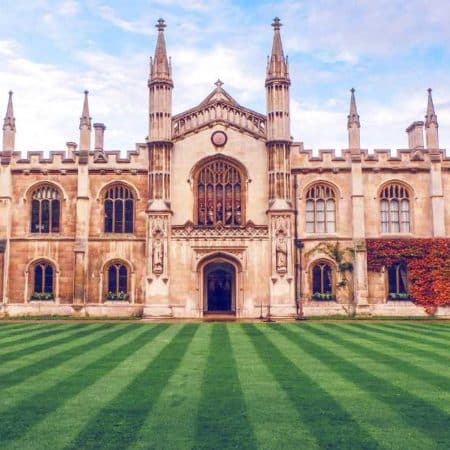 Applying to Colleges in the UK and the U.S: Know the Differences
