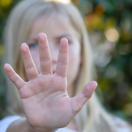 8 Things Parents Do That Push Their Teens Away