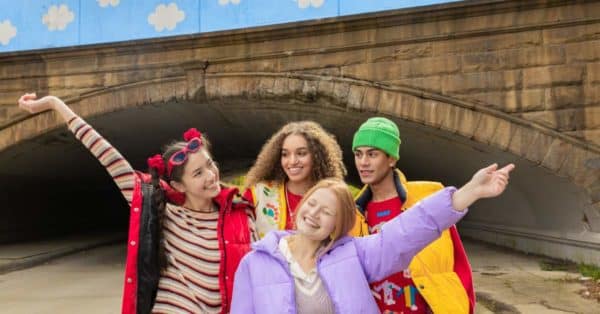 What Parents Can Do To Help Teens Who Have Trouble Making Friends