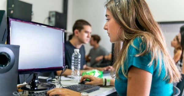 “Here’s Why My Daughter Thrived at a Small Liberal Arts College”