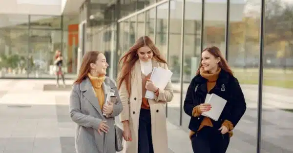 A Parent’s Guide to the Pros and Cons of Community College