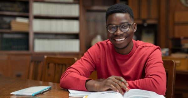 10 Ways to Win A Full-Ride College Scholarship