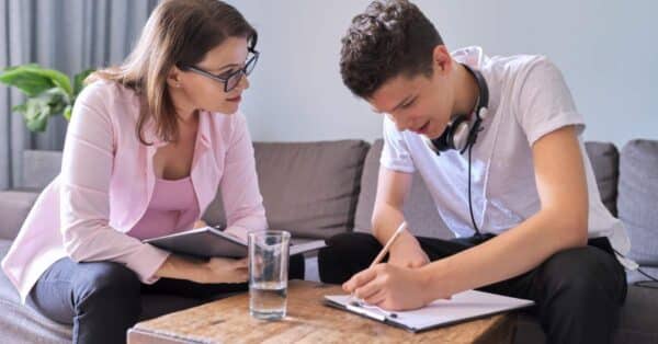 Dear Roadie: Will Commuting to College From Home Harm My Son’s Growth?