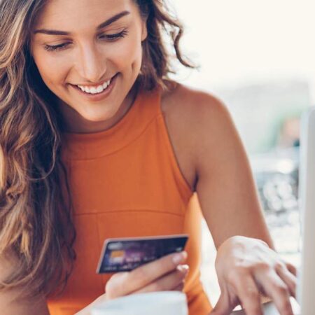 Dear Roadie: Should My College Student Get a Credit Card?